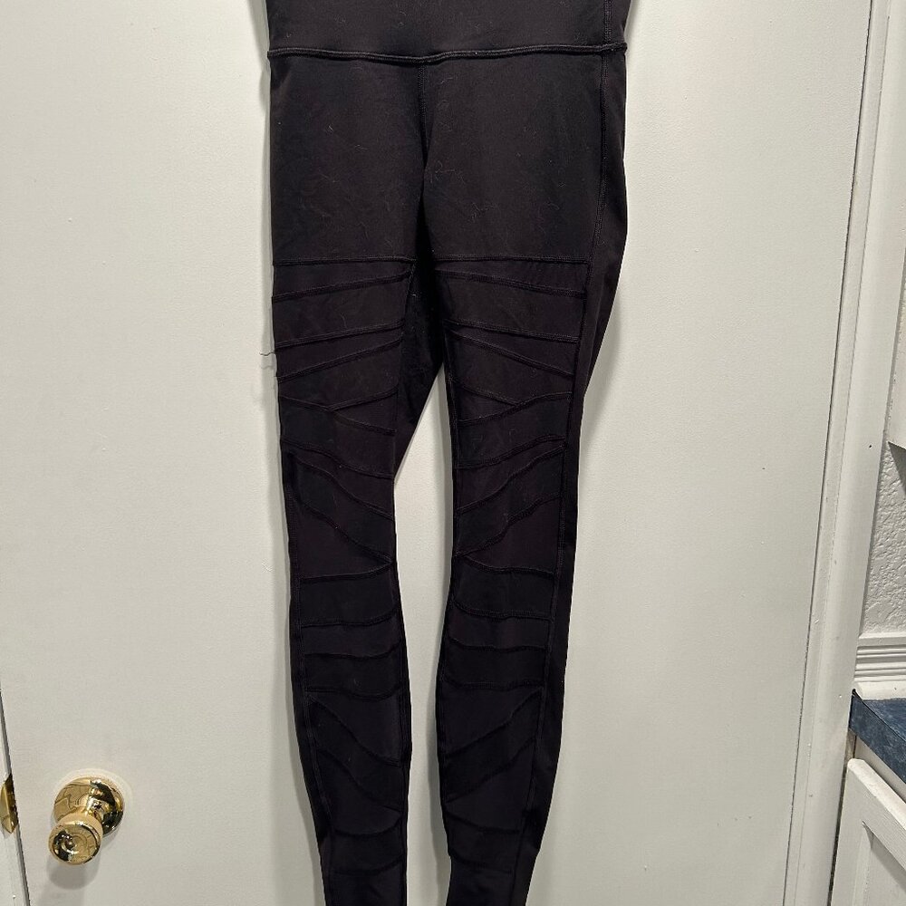 Lululemon black leggings with mesh